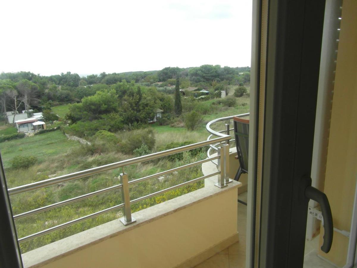 BENTLEY - Sea-view - 2 bedroom apartment Premantura Buitenkant foto